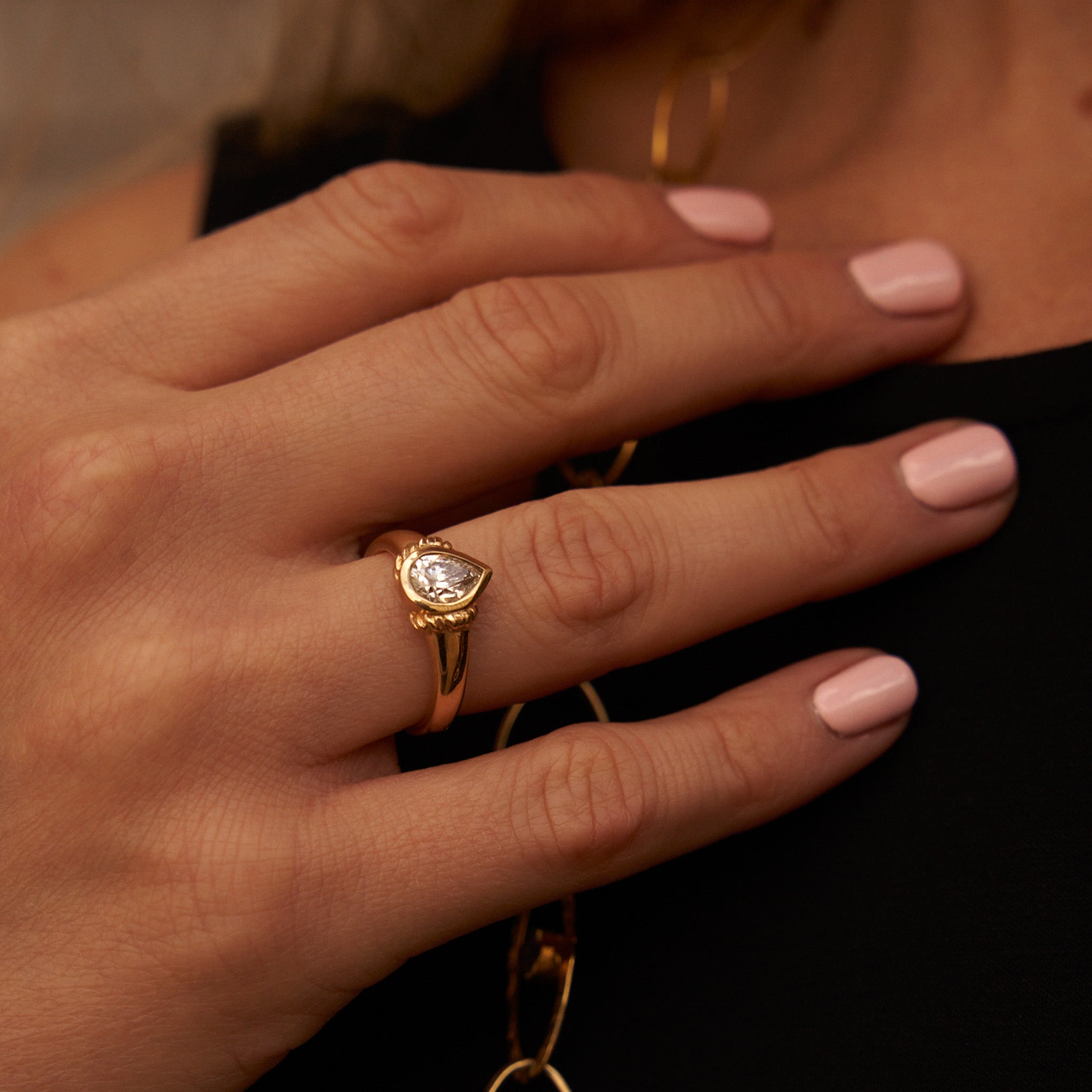 Queen ring gold 2025